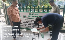 Peningkatan Sarana Ibadah: Probebaya Fasilitasi Neon Box Masjid Al Musyawarah