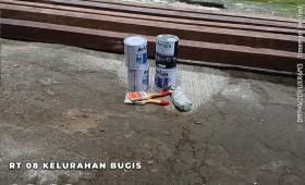Kelurahan Bugis Serahkan CCTV untuk RT 08 Melalui Program Probebaya
