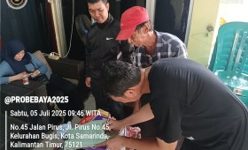 Kelurahan Bugis Serahkan Sejumlah Pengadaan Barang untuk RT 08 Melalui Program Probebaya